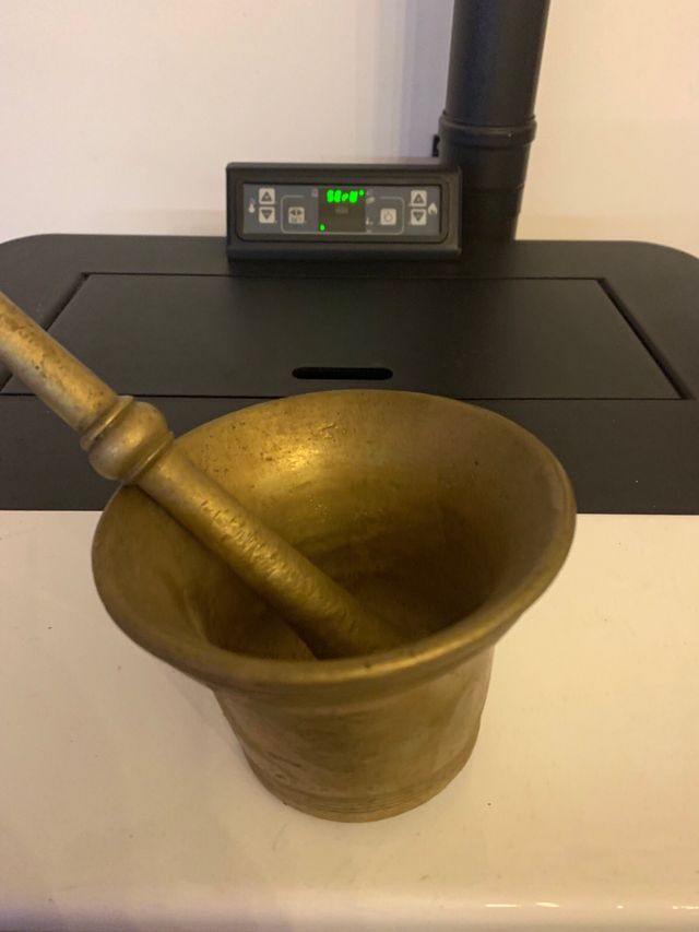 Mortaio di bronzo antico perfetto