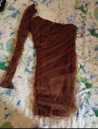 Vestido Zara una manga Talla M