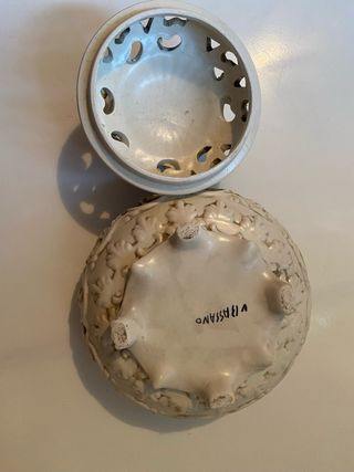 Vaso lavorato con coperchio ceramica di Bassano