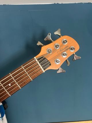 BAJO 6 CUERDAS LUTHIER