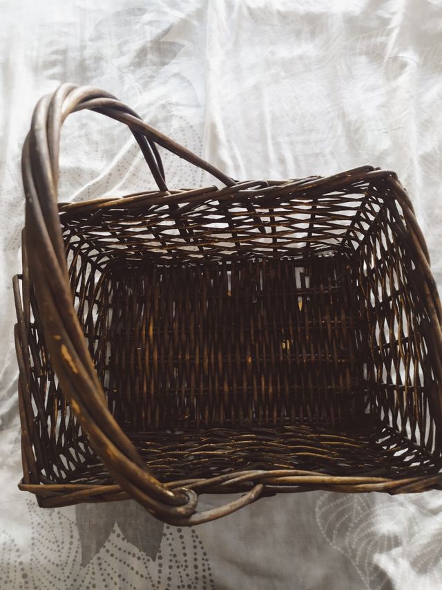 Cesto rectangular de mimbre