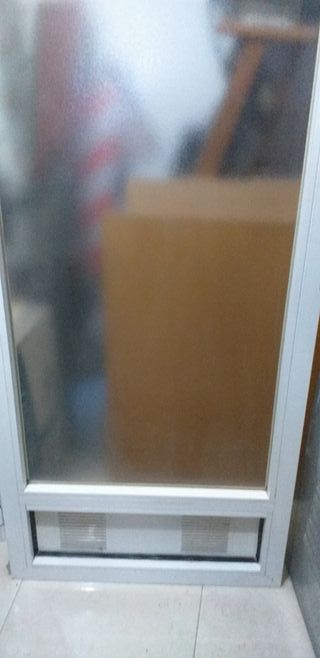 Puerta aluminio blanca para cocina/galería/terraza
