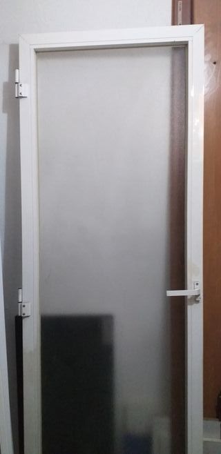 Puerta aluminio blanca para cocina/galería/terraza
