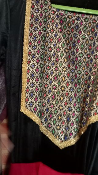 Vestido medieval mujer  y otras prendas
