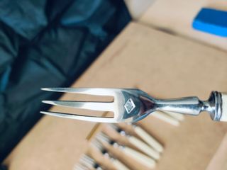 9 tenedores pequeños