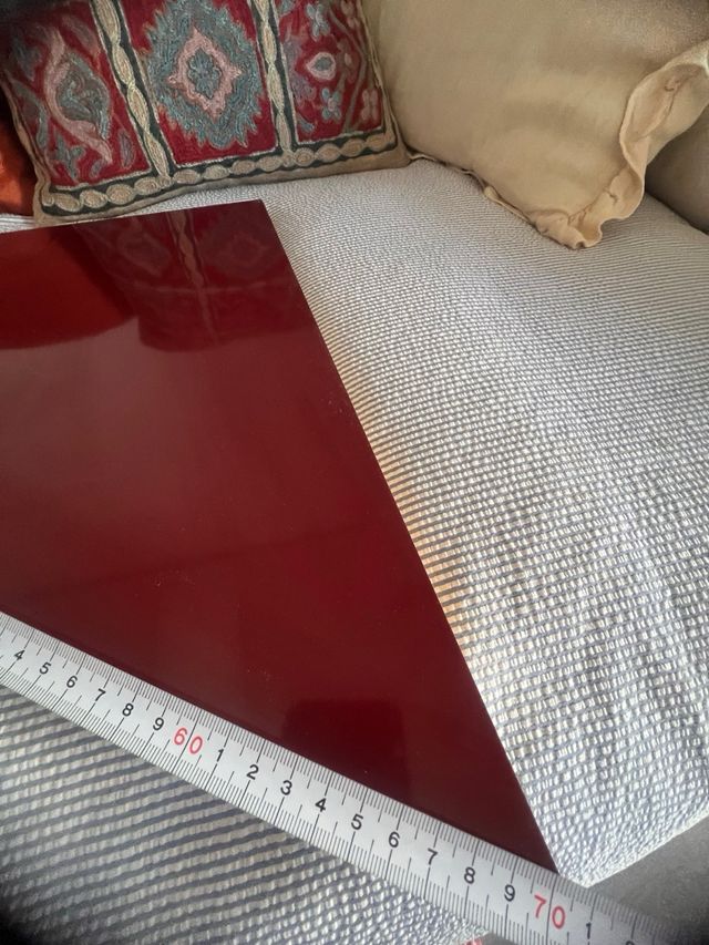 Estanteria de esquina granate