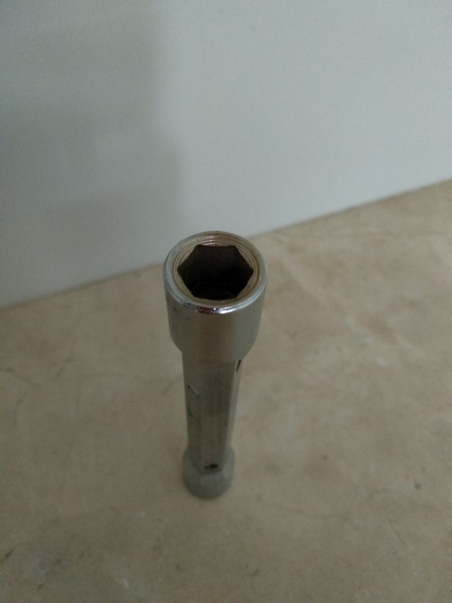 Llaves tubo LAKOUT 12-13