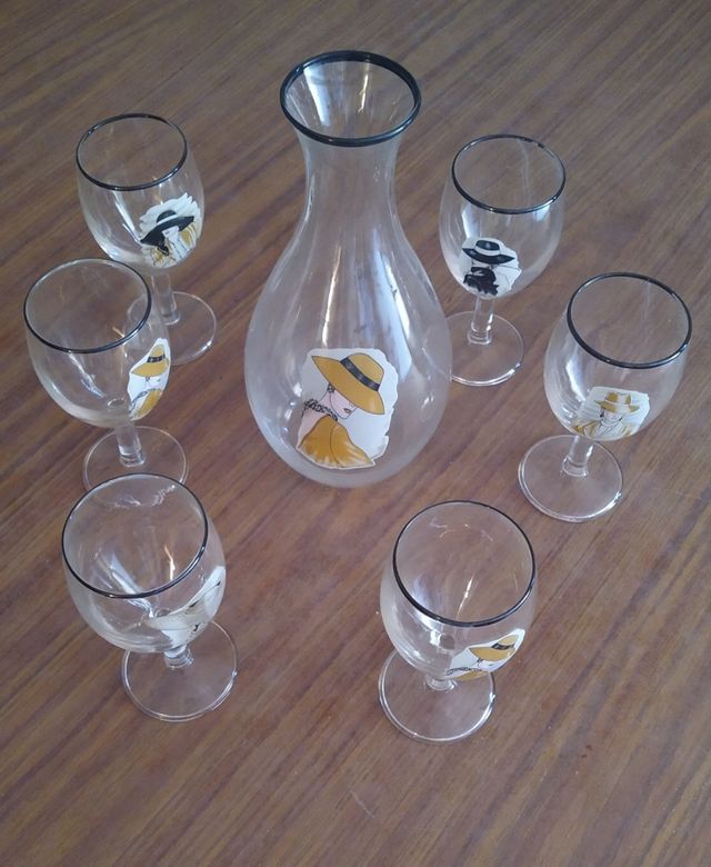 Botella y 6 copas vintage