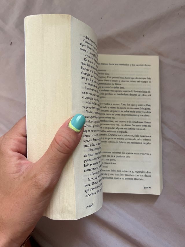 Libro “Pideme lo que quieras”