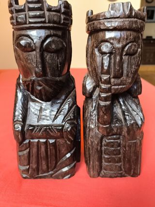 DECORACIÓN 2 FIGURAS REYES CATÓLICOS MADERA MACIZA