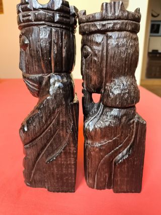 DECORACIÓN 2 FIGURAS REYES CATÓLICOS MADERA MACIZA