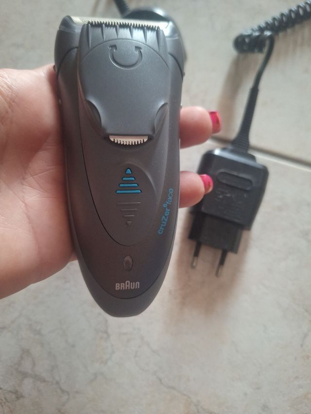 Rasoio ricaricabile braun