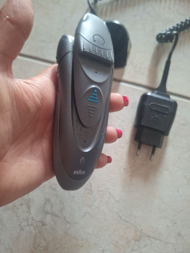 Rasoio ricaricabile braun