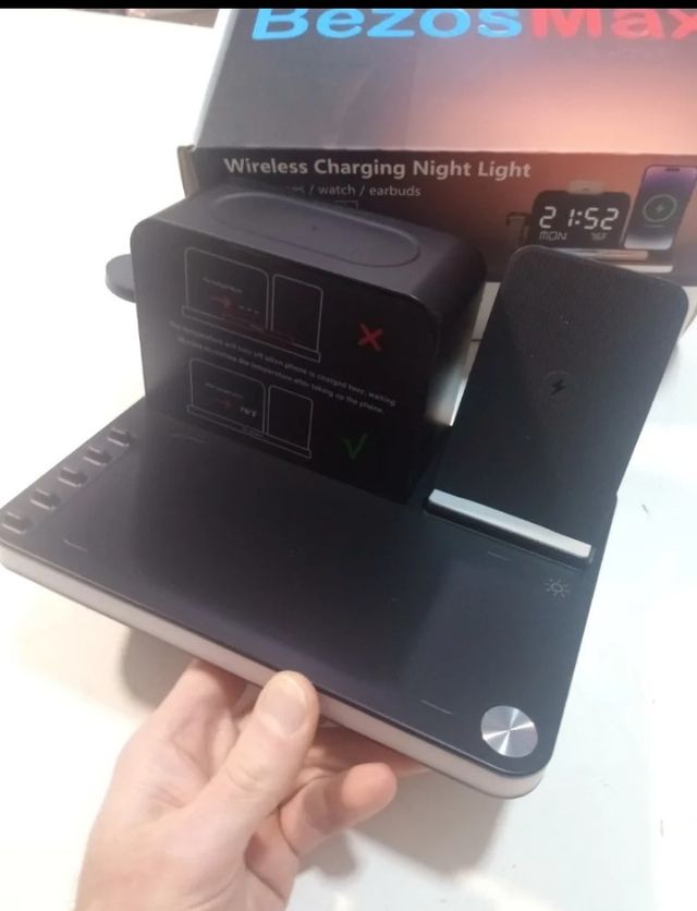 Caricatore wireless con luce notturna Bluetooth