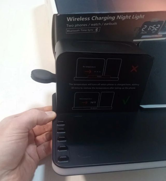 Caricatore wireless con luce notturna Bluetooth