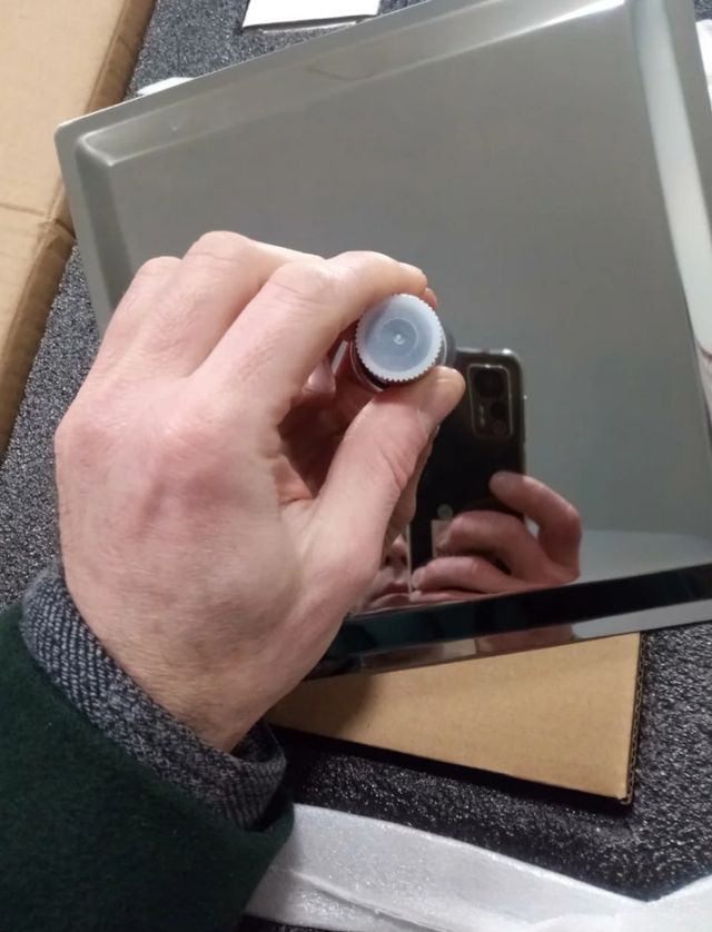 Caricatore wireless con luce notturna Bluetooth