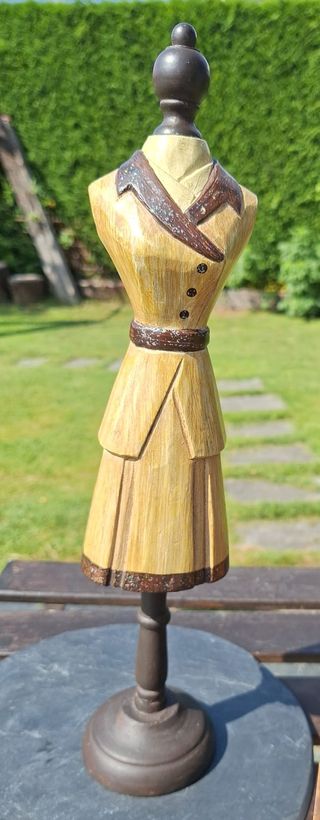 Precioso Porta Collares de Madera