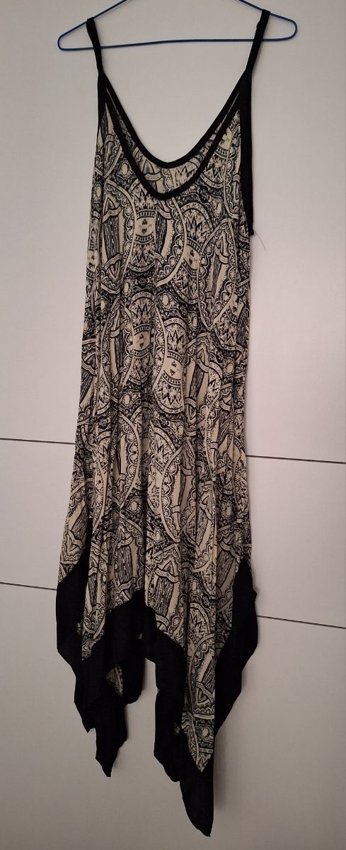 Vestido balinés corte asimétrico