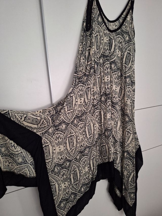 Vestido balinés corte asimétrico