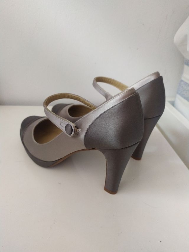 Zapatos BIMBA y LOLA