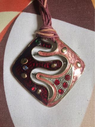 Collana con medaglione vintage 