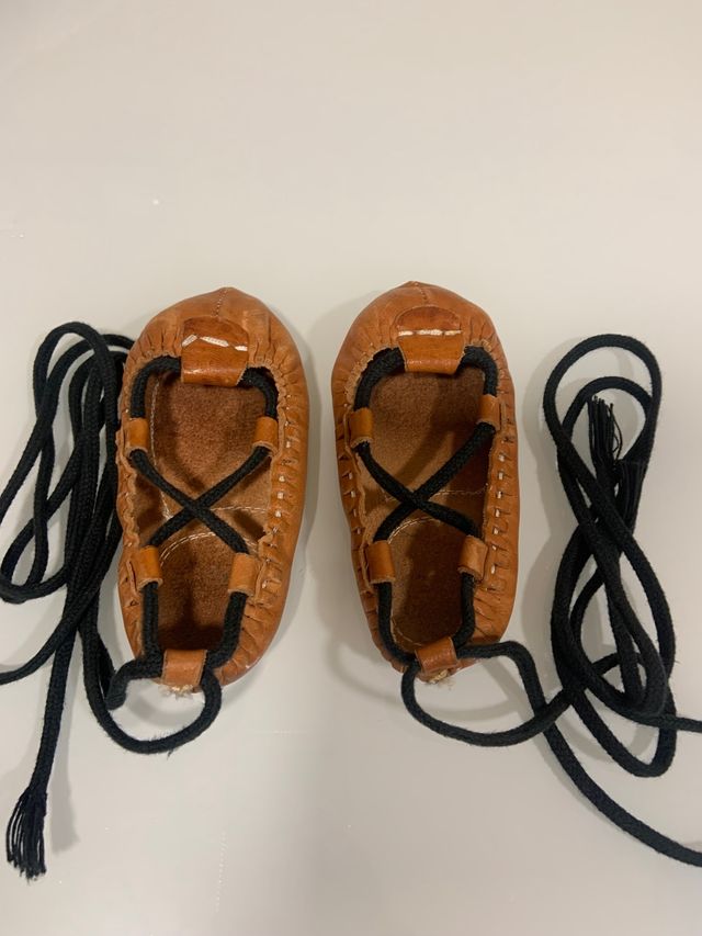 Albarcas niña cuero marrón - talla 23