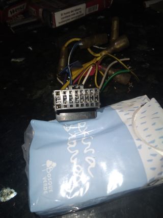 Conector radio pioneer