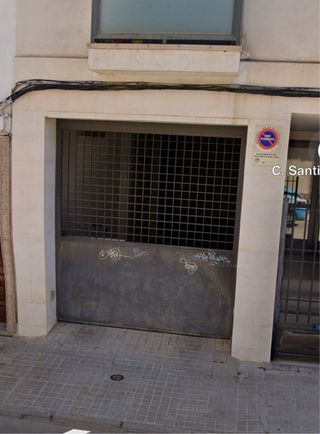 Garaje en venta, para coche pequeño o motos.