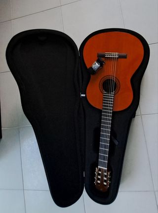 Guitarra yamaha cx40