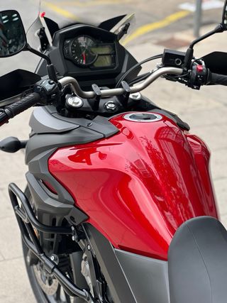 SUZUKI V-STROM 650