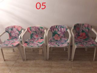 Lote 4 sillas de jardín con sus cojines