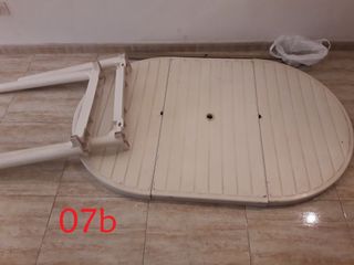 Mesa de jardin, dos posiciones: ovalada y circular
