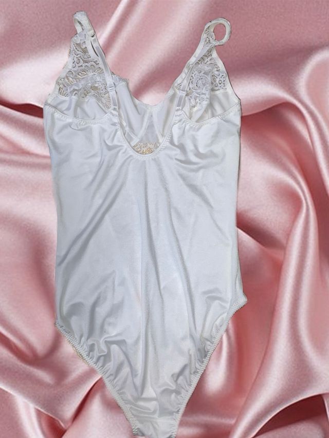 body pizzo bianco