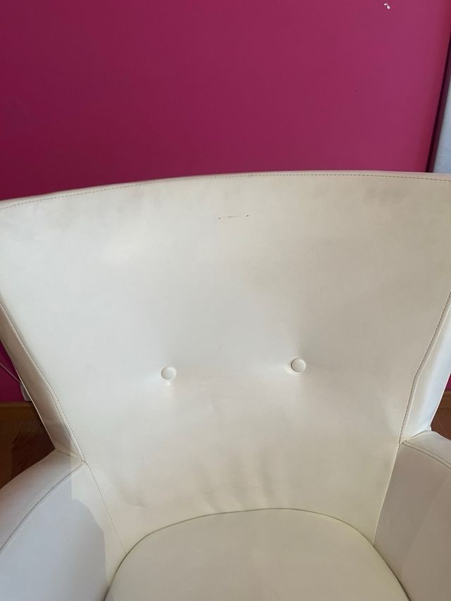 Sillon   giratorio de piel blanco