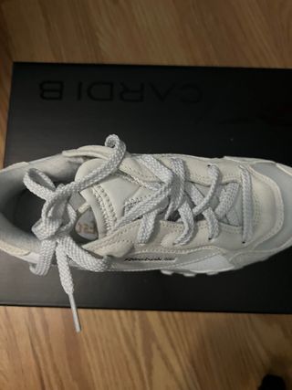 Zapatilla blanca 
