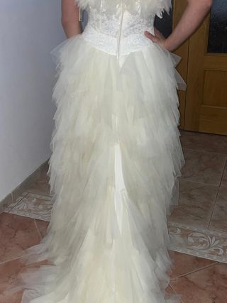 Vestido novia en color Marfil 
