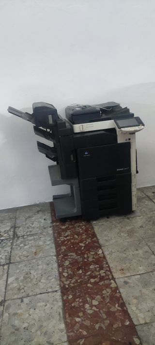 Se vende fotocopiadora konica minolta