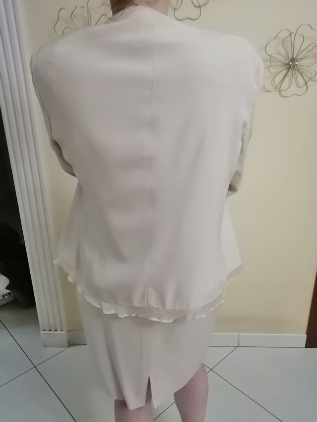 Completo 3 pezzi con gonna