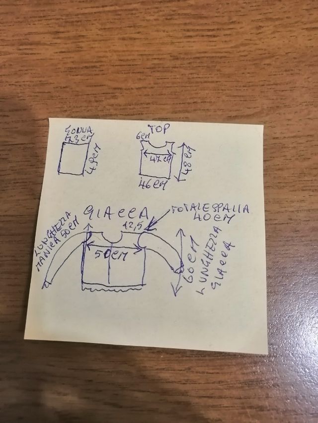 Completo 3 pezzi con gonna