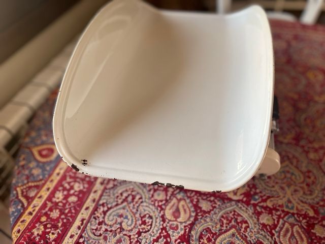 Báscula antigua pesa bebés