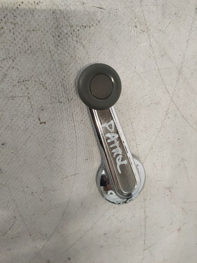 ✅MANETA ELEVALUNAS MANUAL NISSAN PATROL