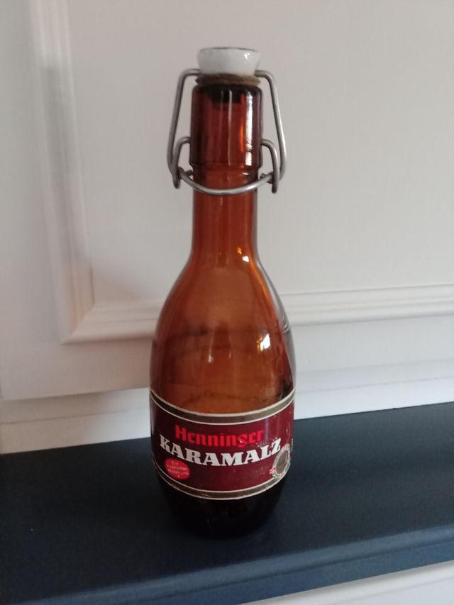 Bottiglia di birra vuota