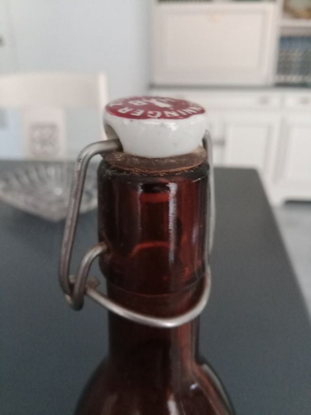 Bottiglia di birra vuota