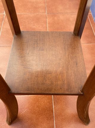 Mesita auxiliar de madera