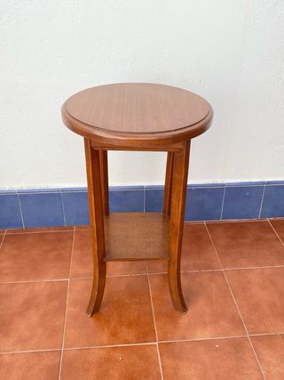 Mesita auxiliar de madera