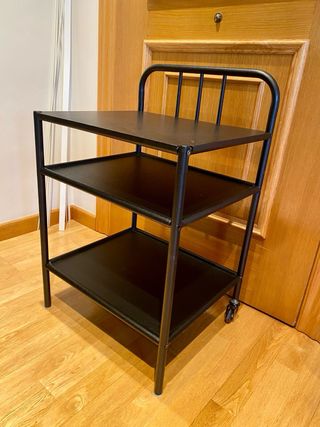 Mesita metal negra Ikea