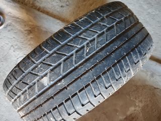 2 Llantas y neumático de 16 ,4 tornillos 