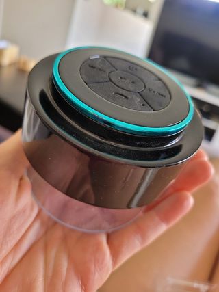 Altavoz resistente al agua con bluetooth