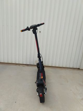 Patinete eléctrico Red Bull Race Ten Turbo 10"