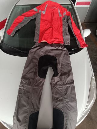 Traje BMW Rainlock 2